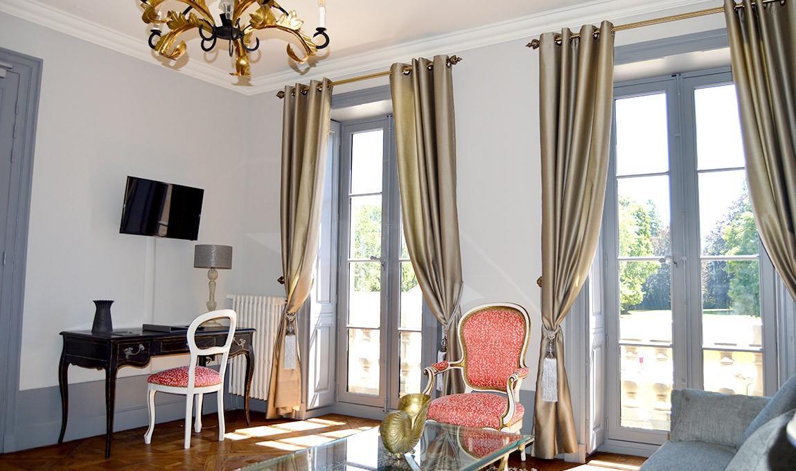 Отель Chateau De Flammerans Экстерьер фото